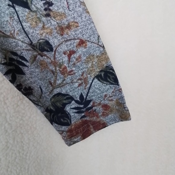 Perse Womens Knit Blouse‎ 2X Long Sleeve Gray Floral Relaxed Scoop Neck Knit Tee - Picture 11 of 11